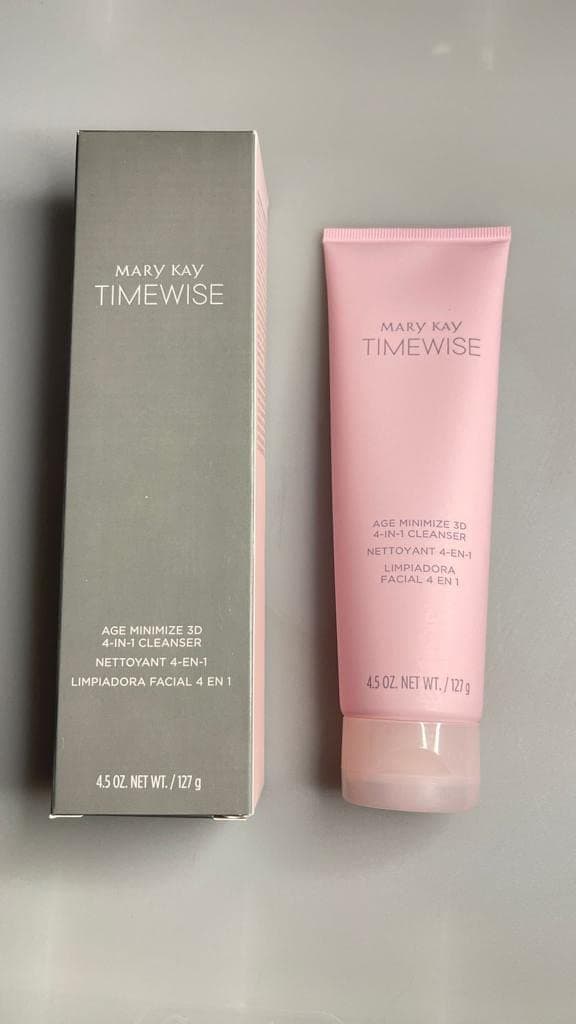 Mary Kay TimeWise Age Minimize 3D 4-in-1 Cleanser in Combination to Oily Skin