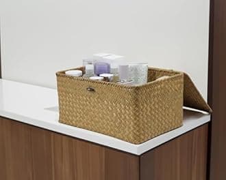 Wicker Basket with Lid, Natural Seagrass Storage Baskets for Organizing, Woven Basket for Storage, Decorative Boxes Bins with Lids Home Organizer Decor (Natural, 14.3" x 9.4" x 6.9")