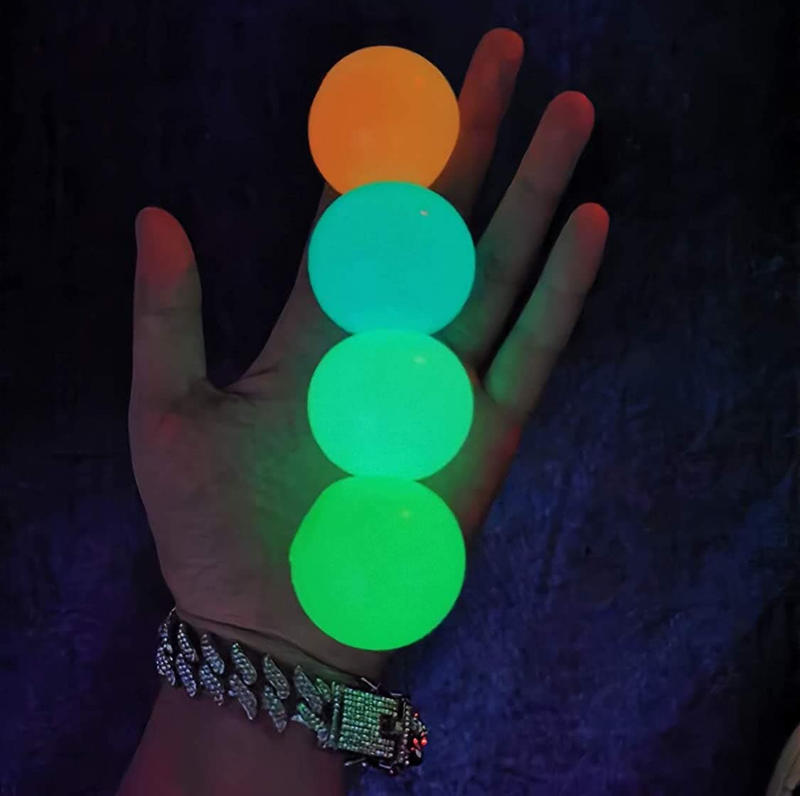 Luminescent Stress Relief Balls Sticky Ball, Glow In The Dark Ceiling Balls,Stick To The Wall And Slowly Fall Off, Figit Toys, Sensory Toys, Stress Toys, Gifts For Adults And Kids(4Pc - 4.5Cm)