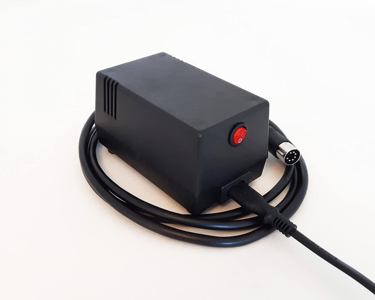 Electroware New C64 Commodore 64 replacement power supply PSU 5VDC 9VAC