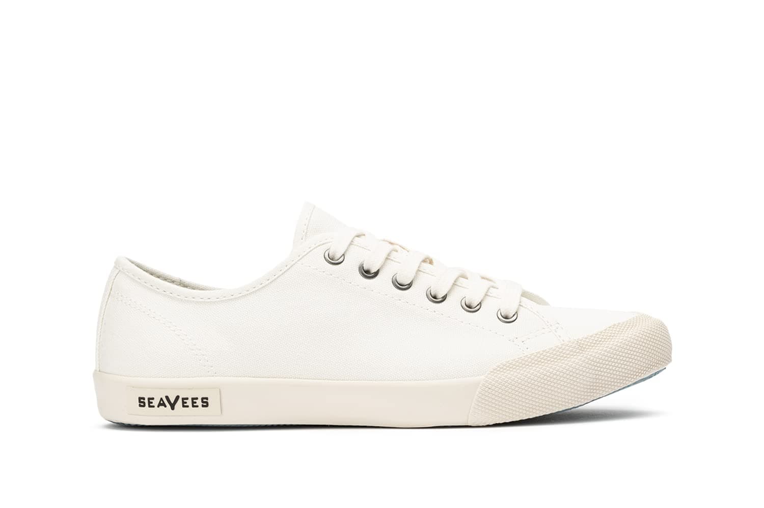 SEAVEESWomen's 06/67 Monterey Standard Fashion Sneaker