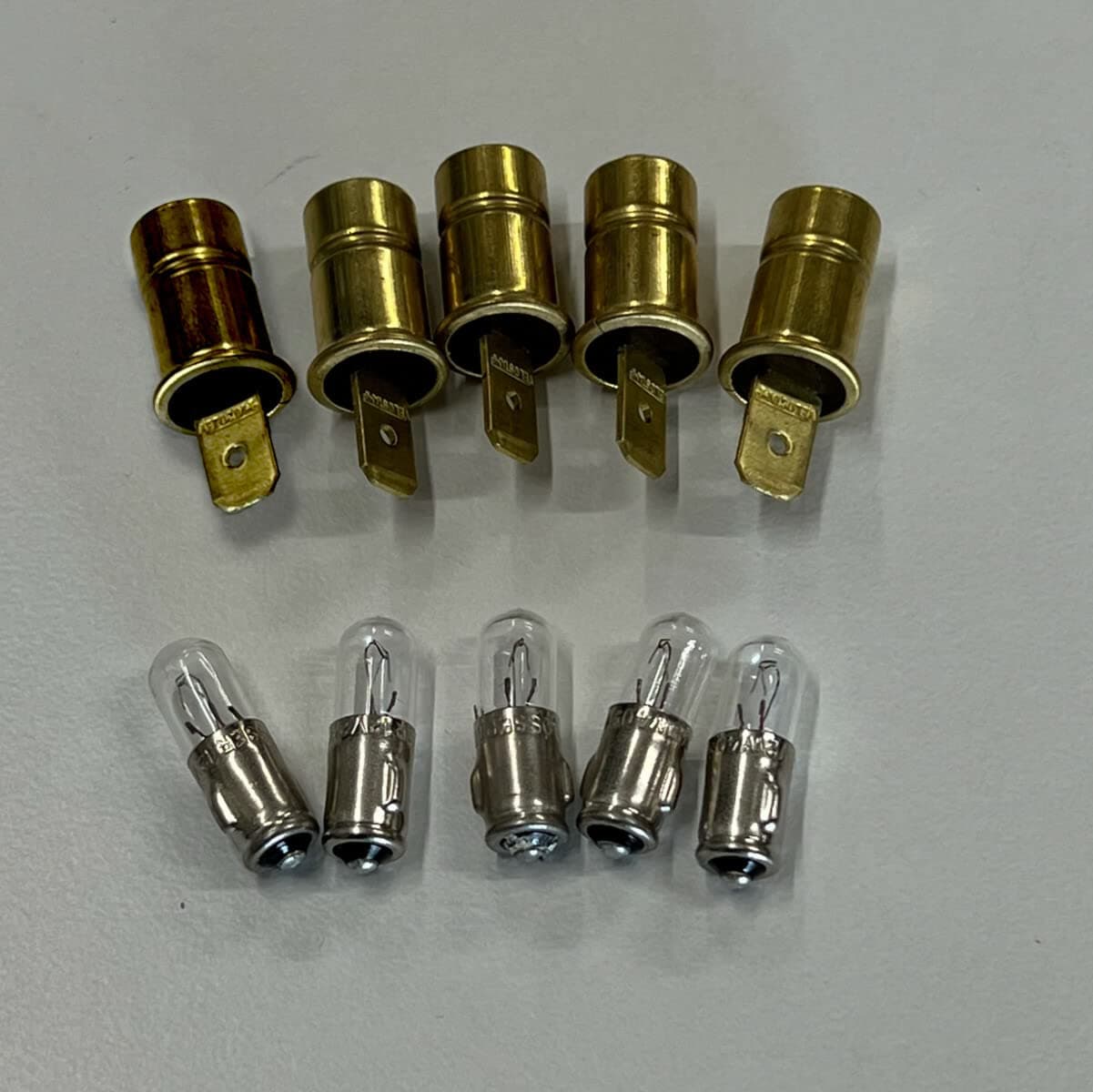 (5) Dash Light Bulb Sockets with Bulbs - Compatible with VW Type 1, 2, 3, Super Beetle, Thing and Ghia