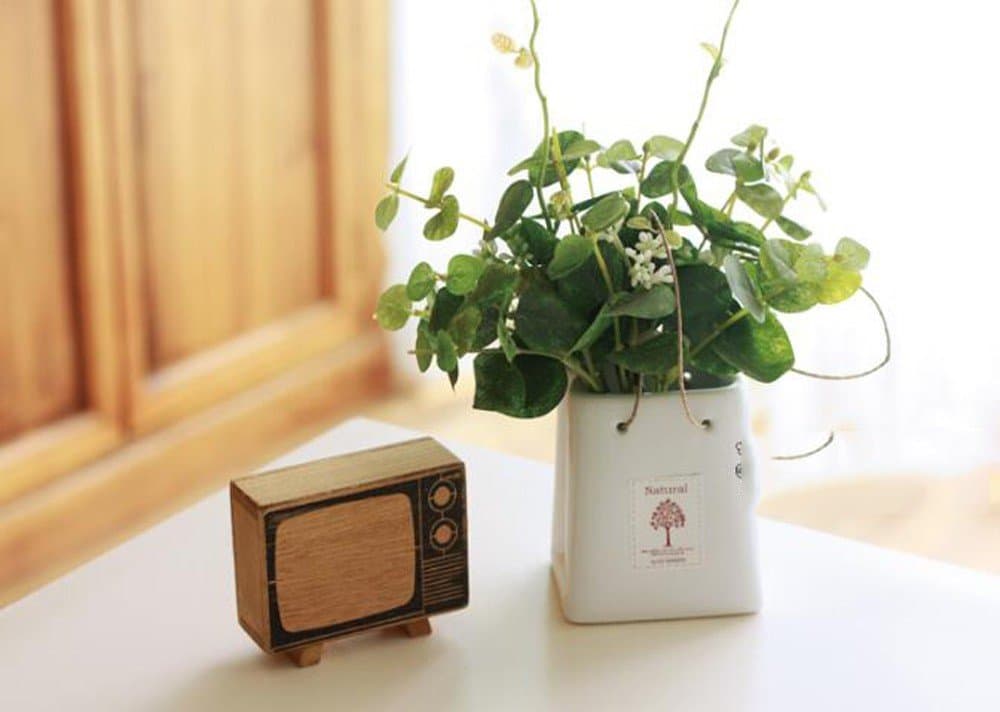 Wooden music box with clockwork Music Box Retro square TV shape 1 pack