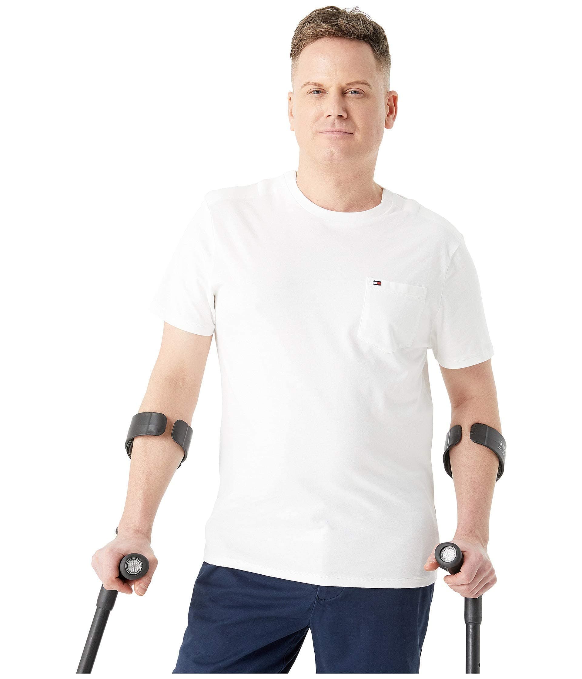 Tommy Hilfiger Men's Adaptive Pocket T Shirt With Magnetic-buttons at Shoulders