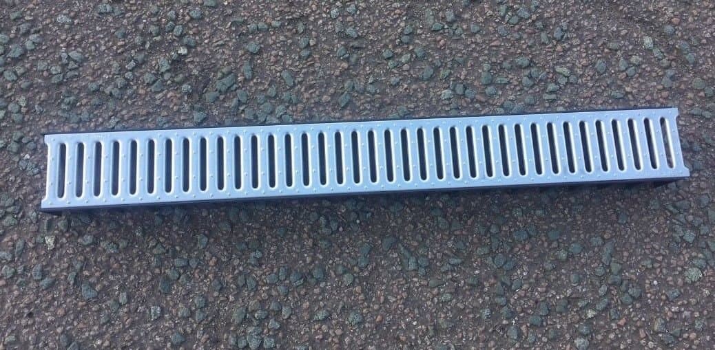 2 x Heavy Duty A15 Galvanised Grating 1 metre Length Storm Drain Channel