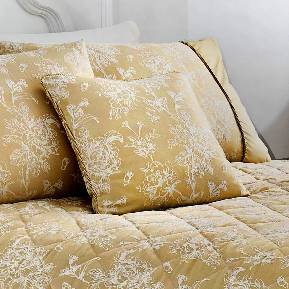 Serene - Jasmine - Filled Cushion - 43x43 cm | Champagne Gold