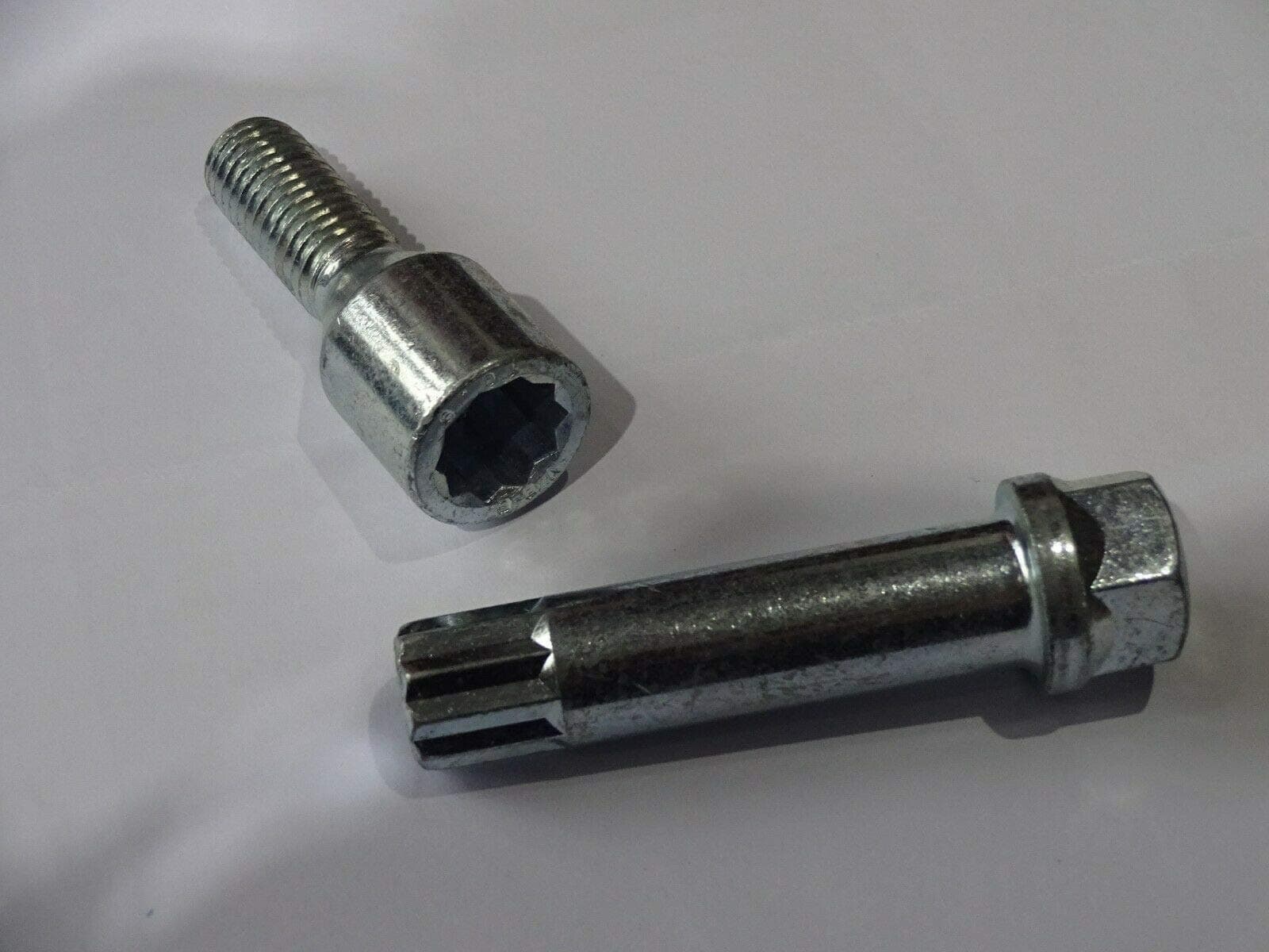 bak-rakBase-Rak G3 & G4 splined security screw & drive