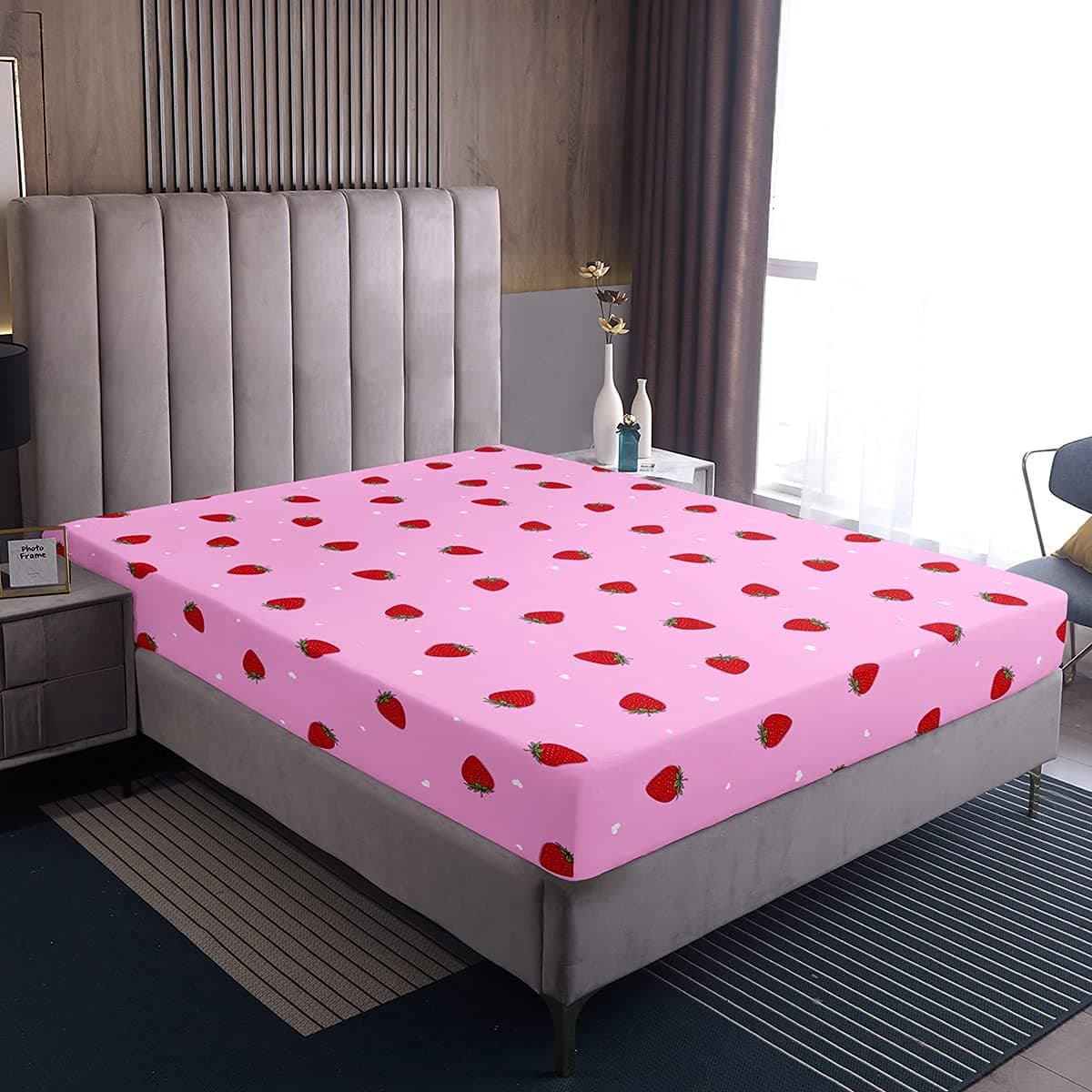 Loussiesd Pink Strawberry Fitted Sheet 100% Microfiber Breathable Kawaii Strawberry Only Bedsheet No Pillowcases Fitted Sheets Luxury Fruit Themed Single Size(90 x 190+30cm)