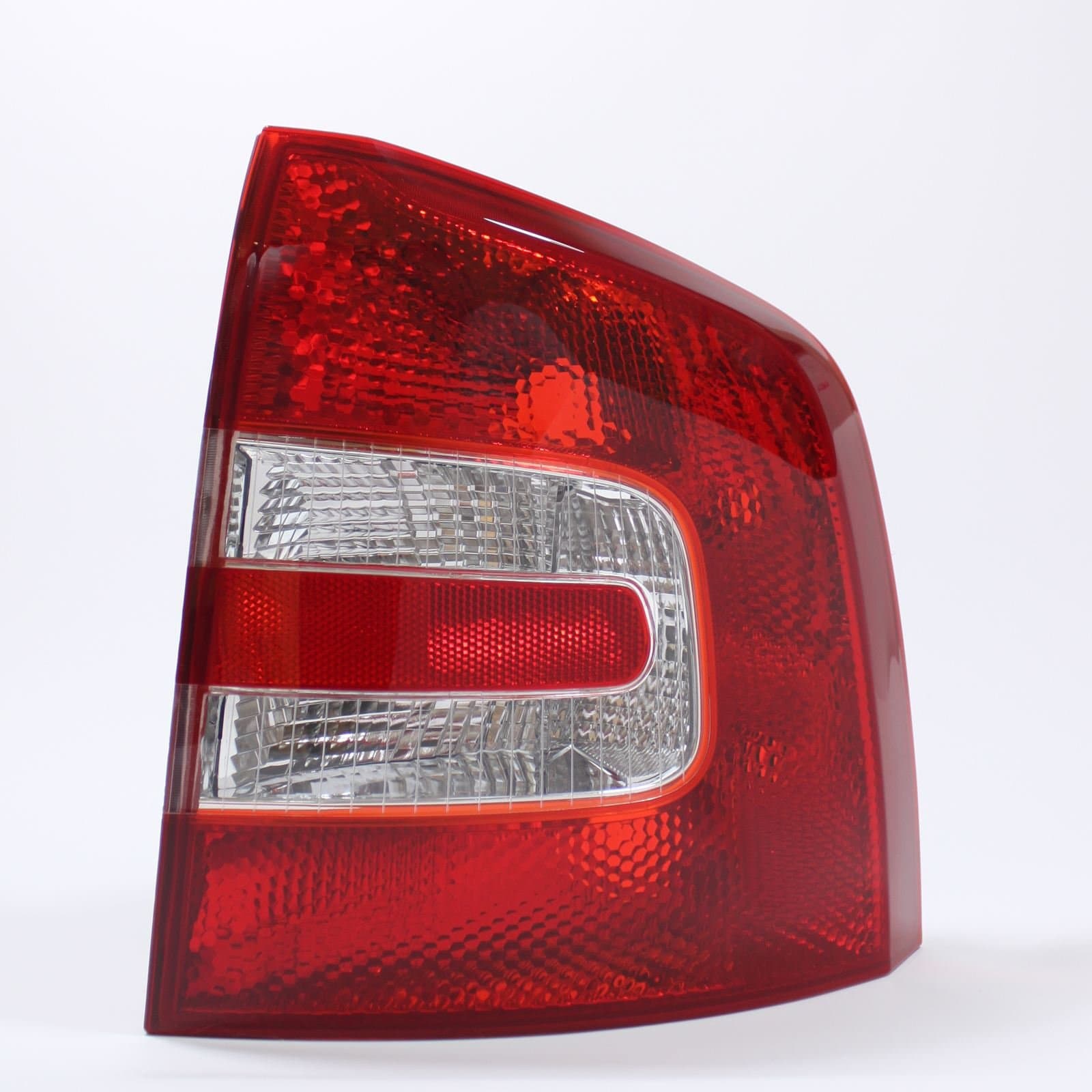SKODA OCTAVIA MK2 2005-6/2009 REAR TAIL LIGHT DRIVERS SIDE O/S
