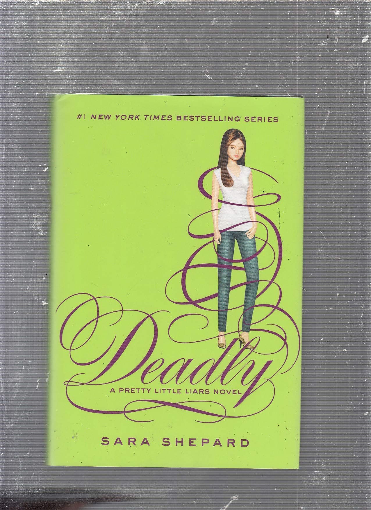 Pretty Little Liars #14: Deadly: A Suspenseful YA Thriller Where Secrets Could Lock Four Girls Away