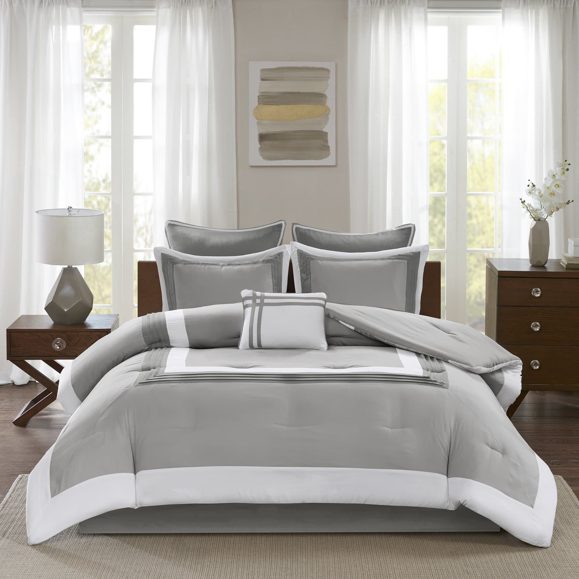 Malcom Cozy Comforter Set - Modern Trendy Design, All Season Down Alternative Bedding, Matching Shams, Hotel Deluxe Gray, Queen