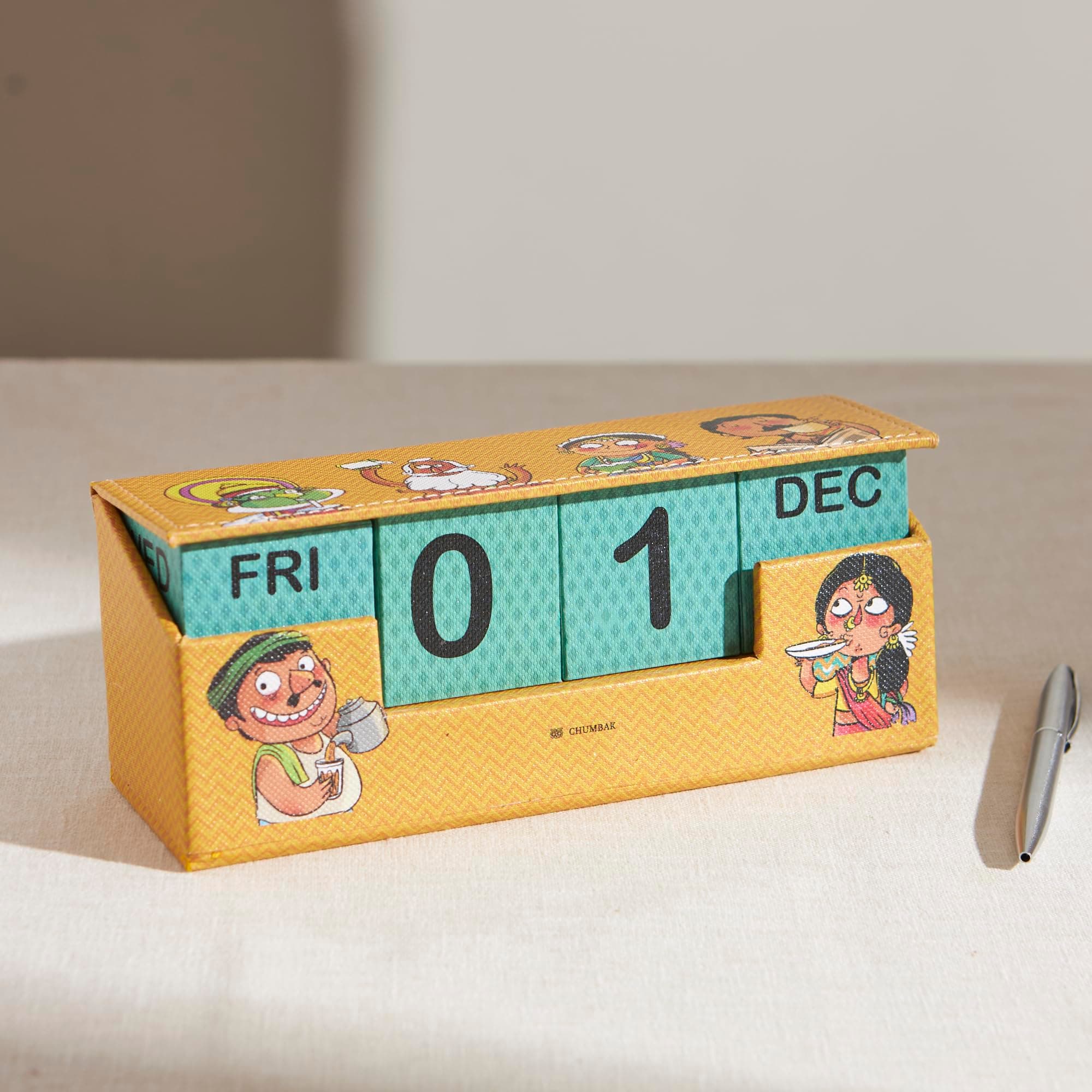 - Chumbak's Doodle Bobble Head Desk Calendar