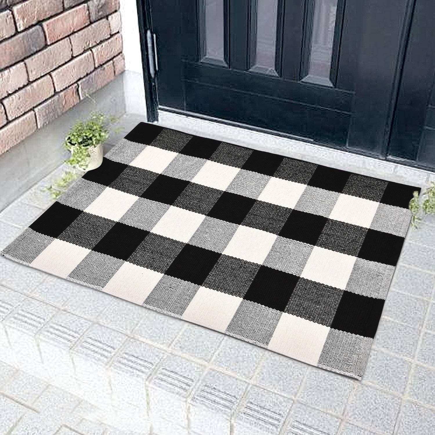 VERTKREA Buffalo Plaid Rug 2'x3', Black and White Checkered Rug Carpet, Cotton Hand-Woven Washable Rug for Living Room Indoor Outside Entryway Porch