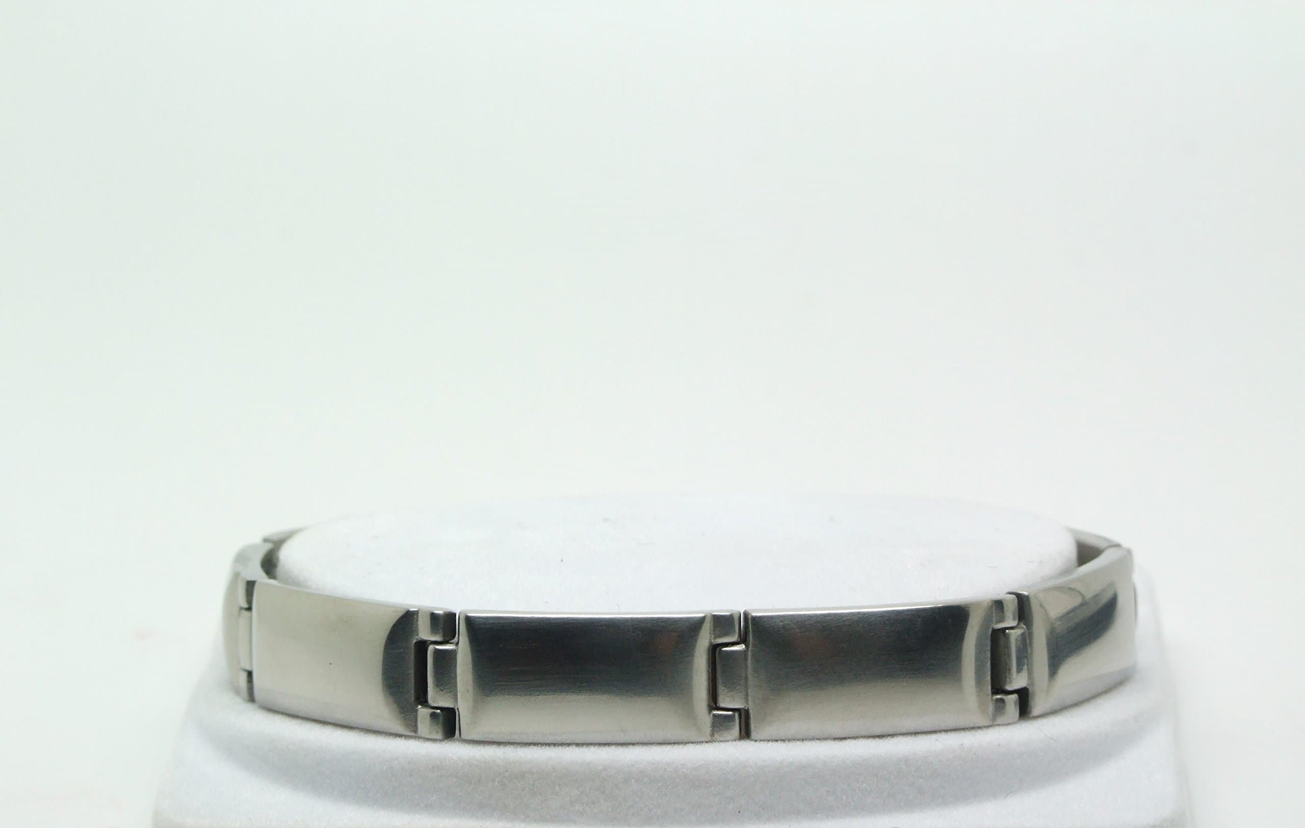 Magnetic Bracelet – Stainless Steel for Men and Women. Size Small/Medium Wrist 15 cm Sabona France.