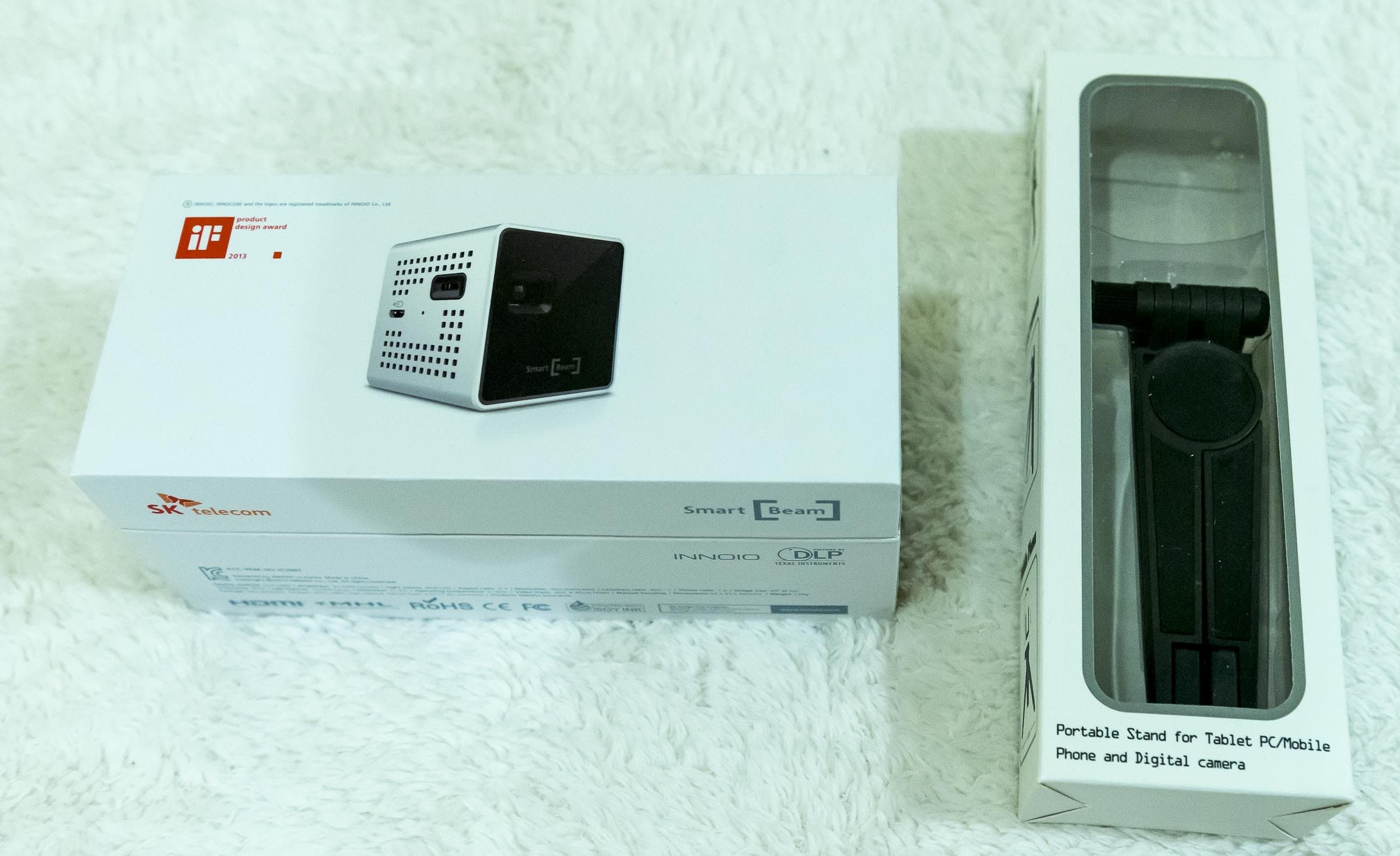 Smart Beam Portable Projector for Tablets, Laptops, and other Mobile Devices