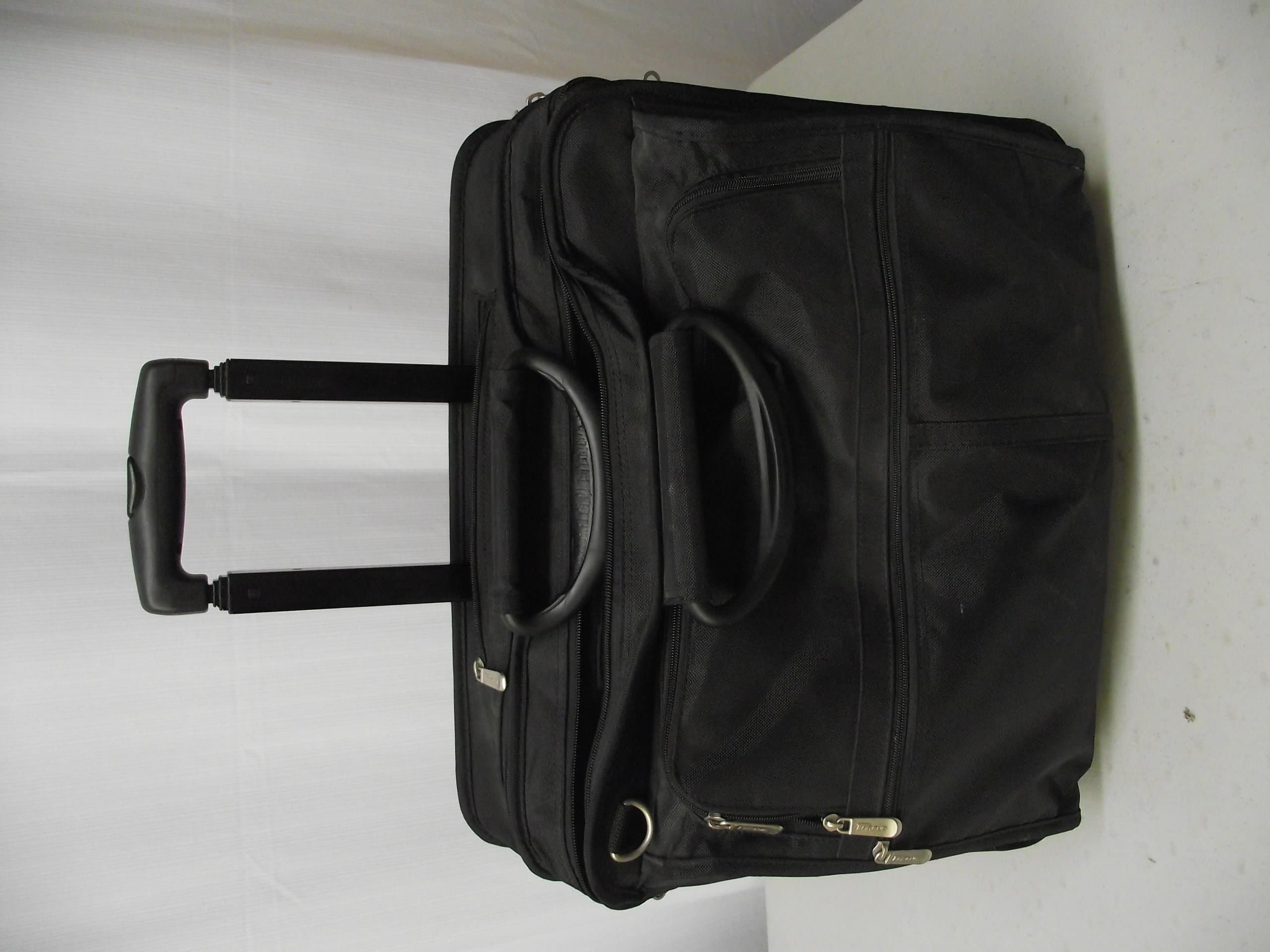 Targus XL Rolling Notebook Case Holds Most 17in Screens Black