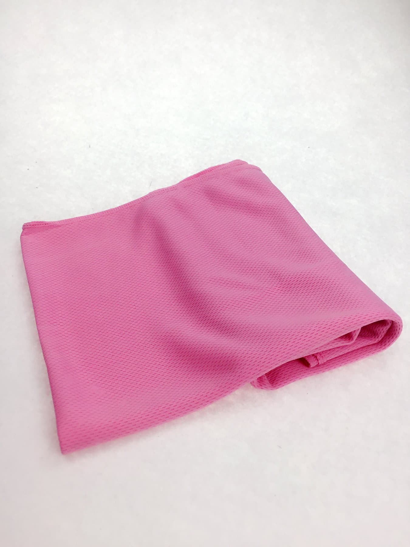 SHICK Sense of Cold Towel Fabric Magic Cold Feeling Cool Ice Silk Cold Towel (Pink)
