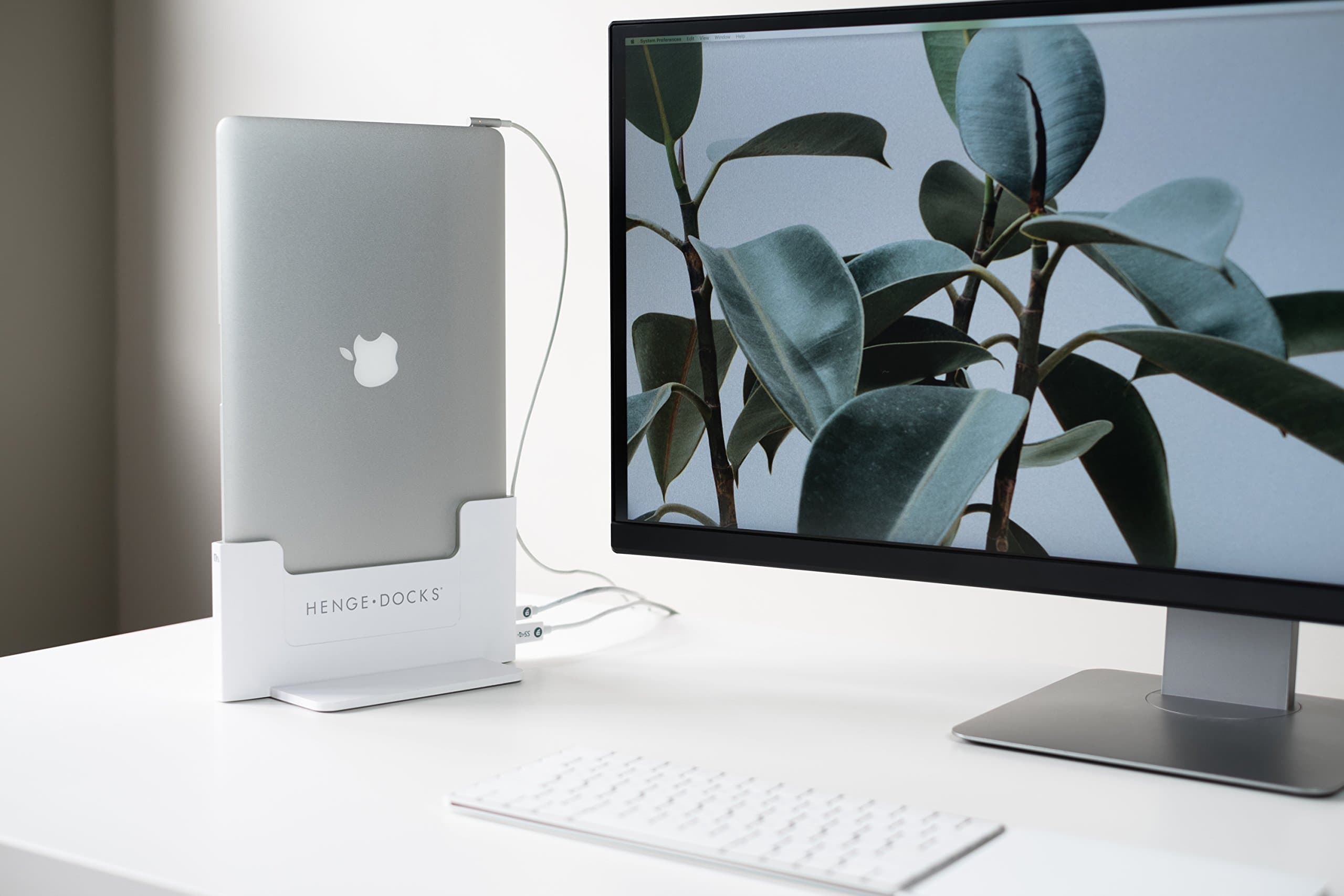 HENGE DOCKS HENGE Vertical Dock for 11IN MacBook AIR USB 2.0 Accessories Notebook/Tablet ACCS