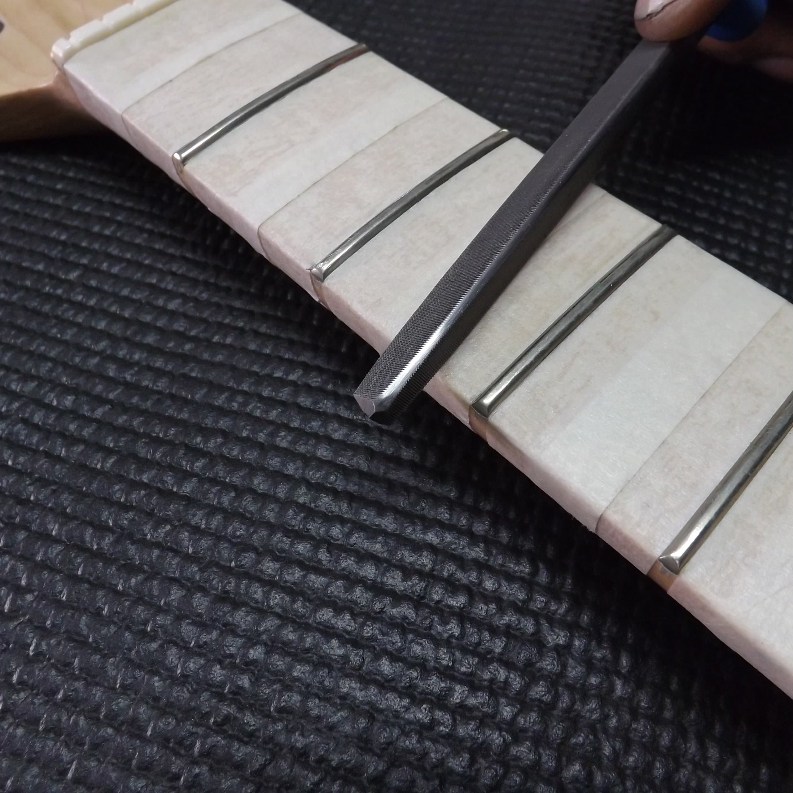 Triangular Fret Dressing File - Luthier