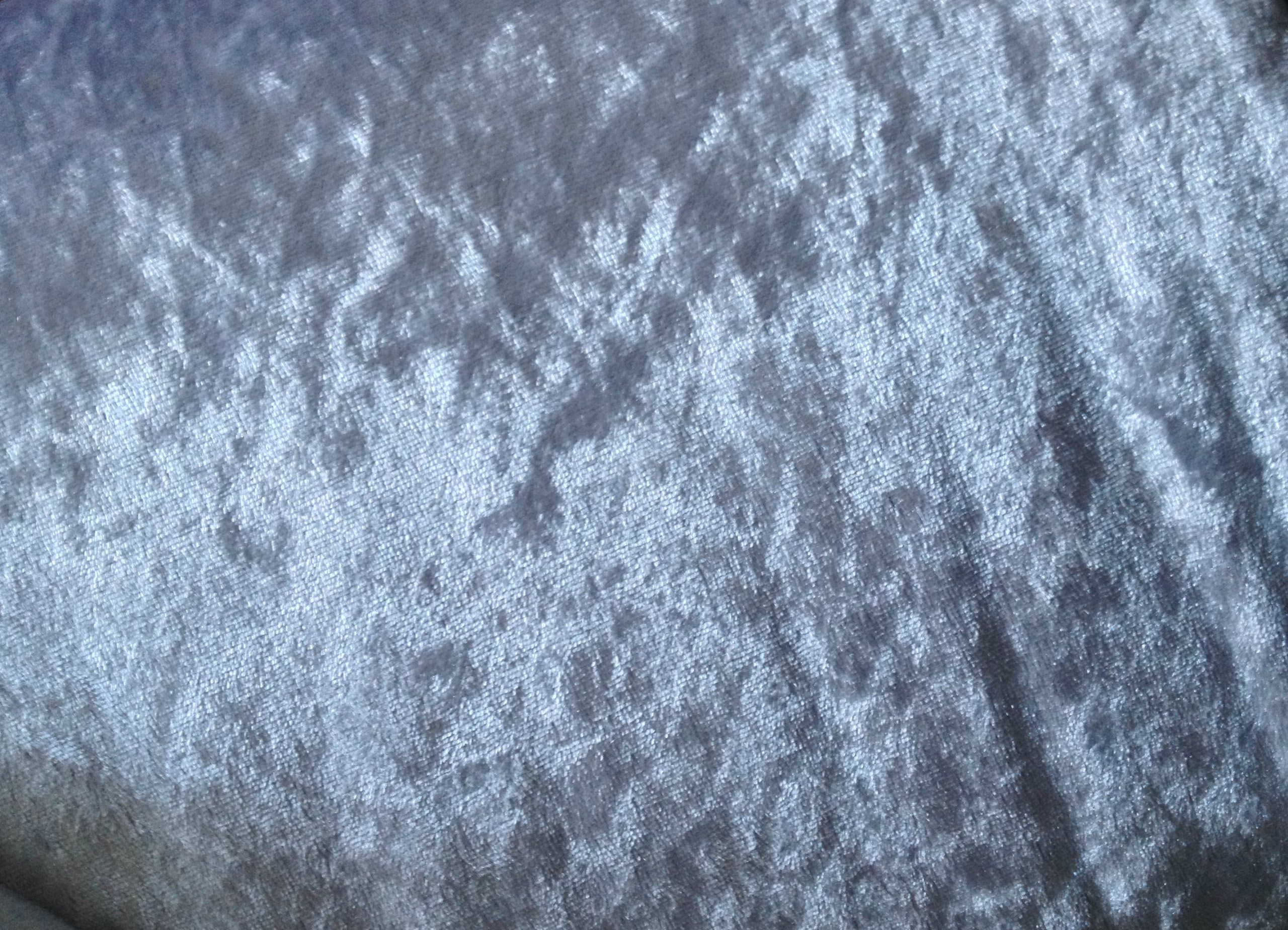 FAT QUARTER OF SILVER CRUSHED VELVET FABRIC ***FREE POST*** SILVER GRAY CRUSHED VELVET VELOUR STRECHY/ STRETCH MATERIAL GREY Fat Quarter