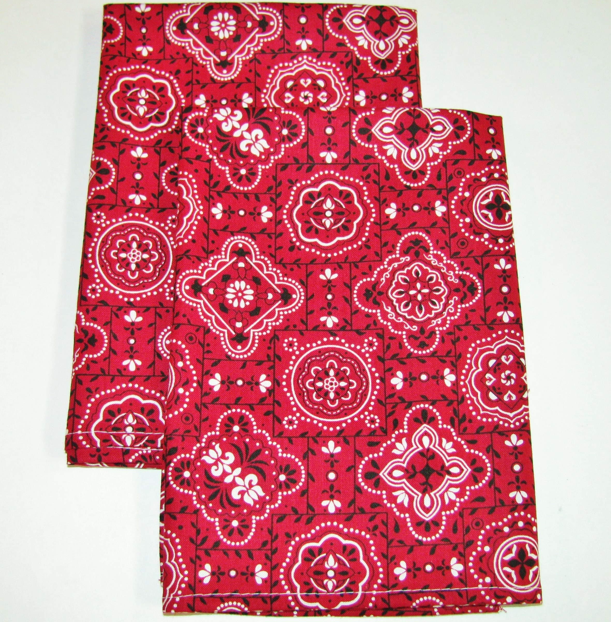 Red Bandana Cloth Napkins (Set of 2) 17" X 17" 100% Cotton Machine Wash/Dry Western Kitchen Table Linens Made In USA
