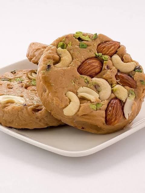 Organic Bites Pure Desi Ghee Sohan Halwa I Jodhpur Sweet Dry Fruit Soan Halwa I Sohan Halwa I Soan Halwa(Box Pack) -900 gm