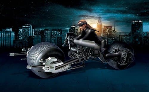 Moebius Models MMK938 1:18 Bat Pod with Catwoman, M