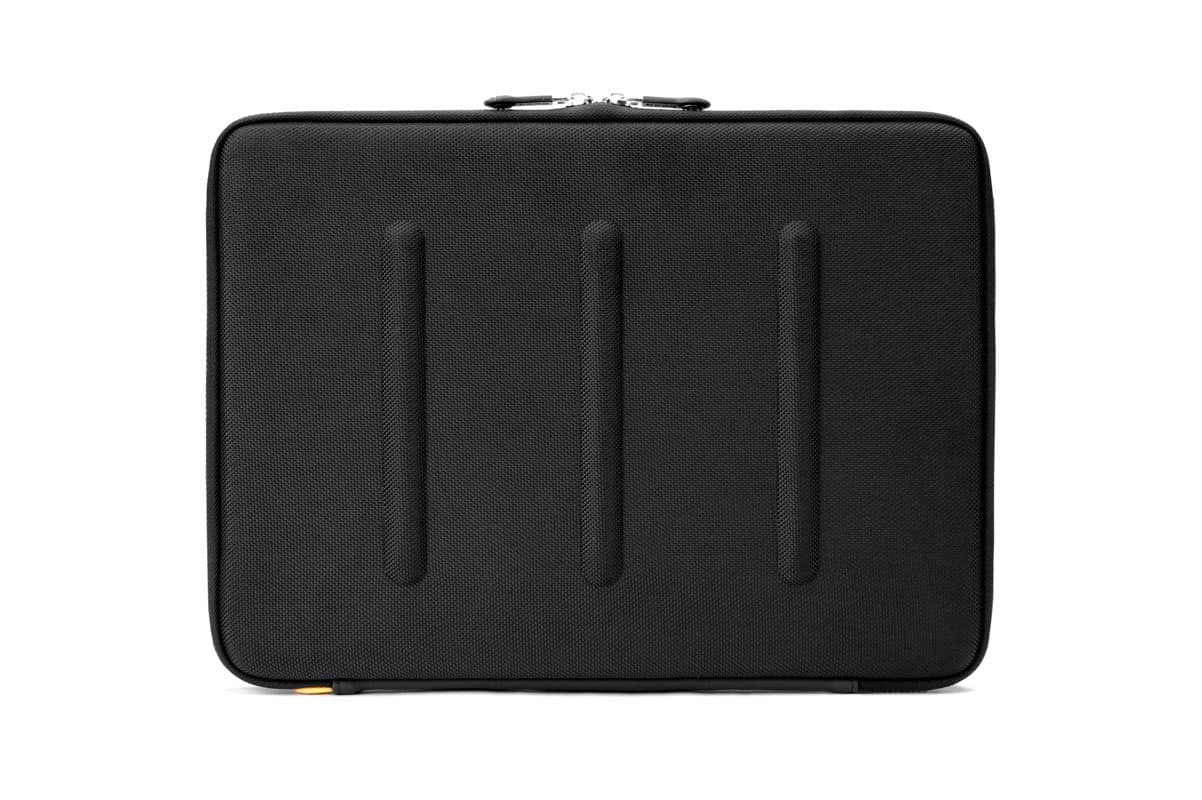 Booq Viper Hardcase for 13 inch Macbook Air - Graphite