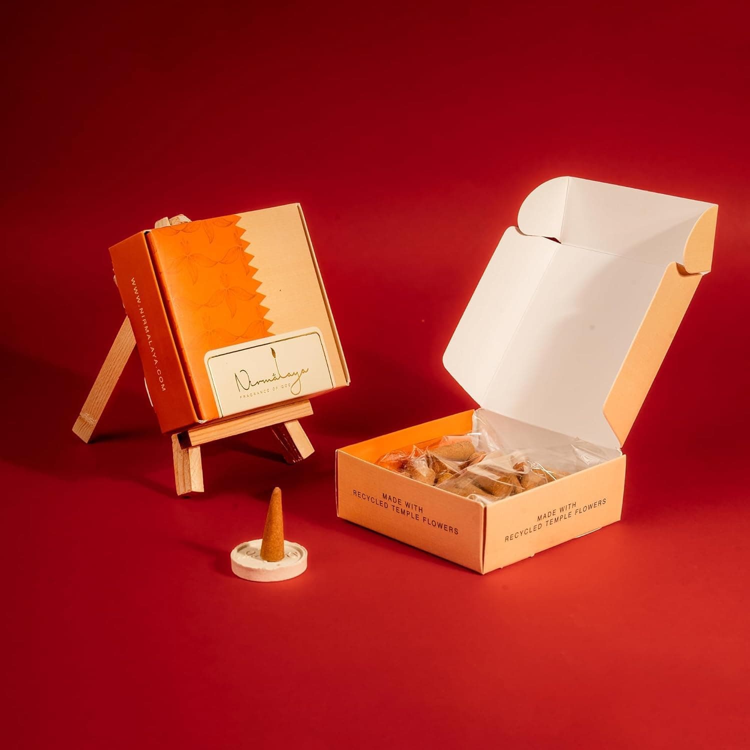 Nirmalaya Sandalwood Incense Cones - 40 Organic Scented Cones Per Pack - Charcoal Free Dhoop Cones - Christmas Incense