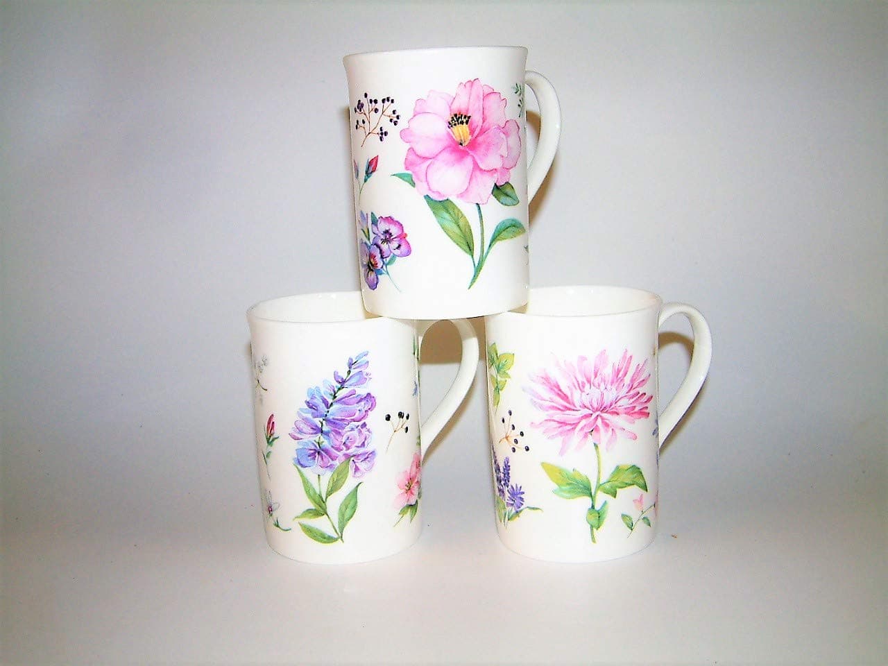 Set of 3 China Mugs with Pastel Floral Design