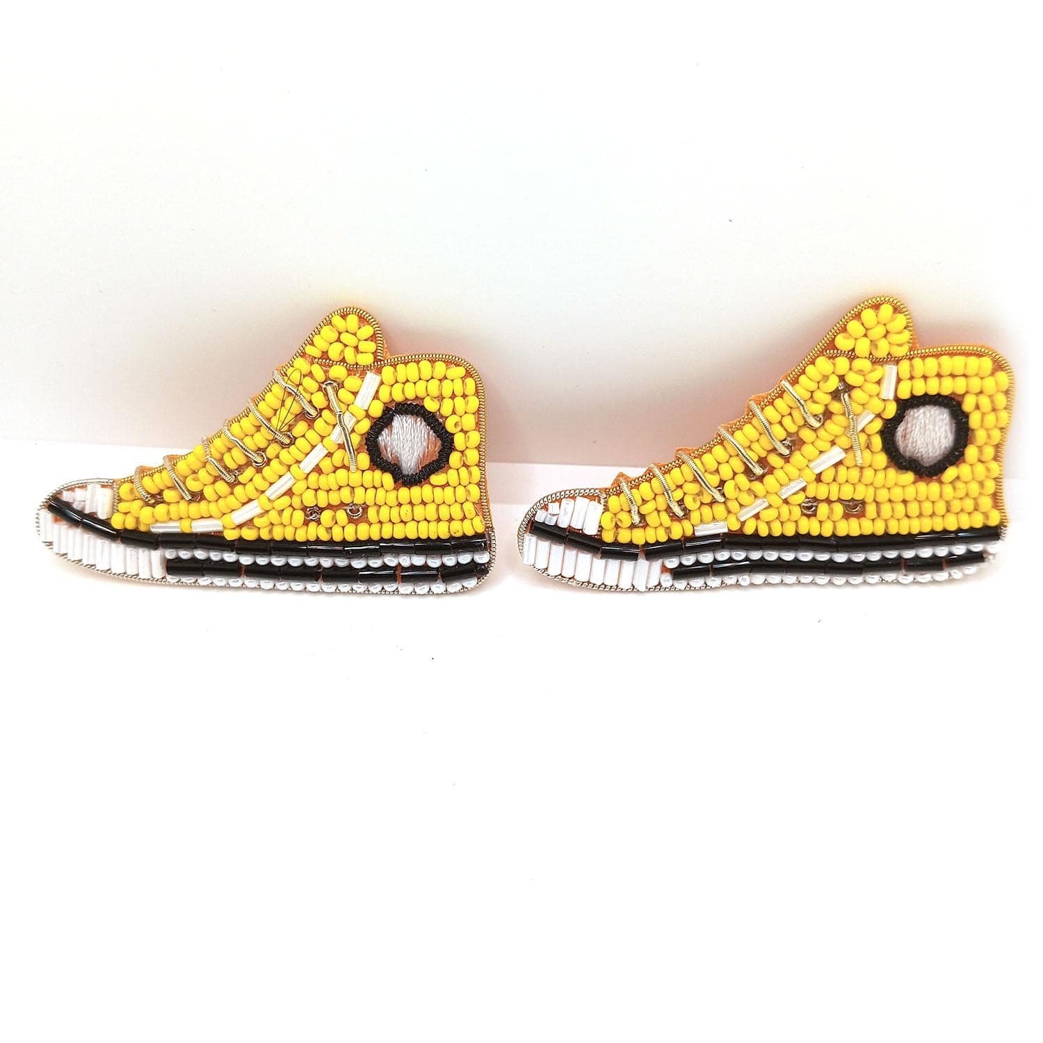 Lovetholy 6.3X3.8cm Zardosi Embroidery Patch Work Shoes Design Sew On Applique Patches for Clothes, Blouse, Dress, Jackets, Saree (Pack of 2, Design 1)