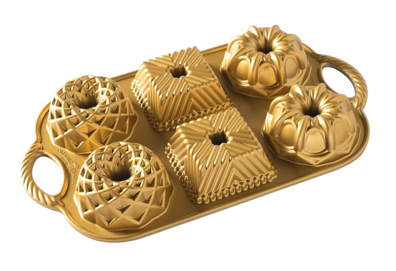 Geo Bundtlette Pan, Cast Aluminium Mini Bundt Tin, Bundt Cake Tin for 6 Cakes, Cake Mould Colour: Gold 91277
