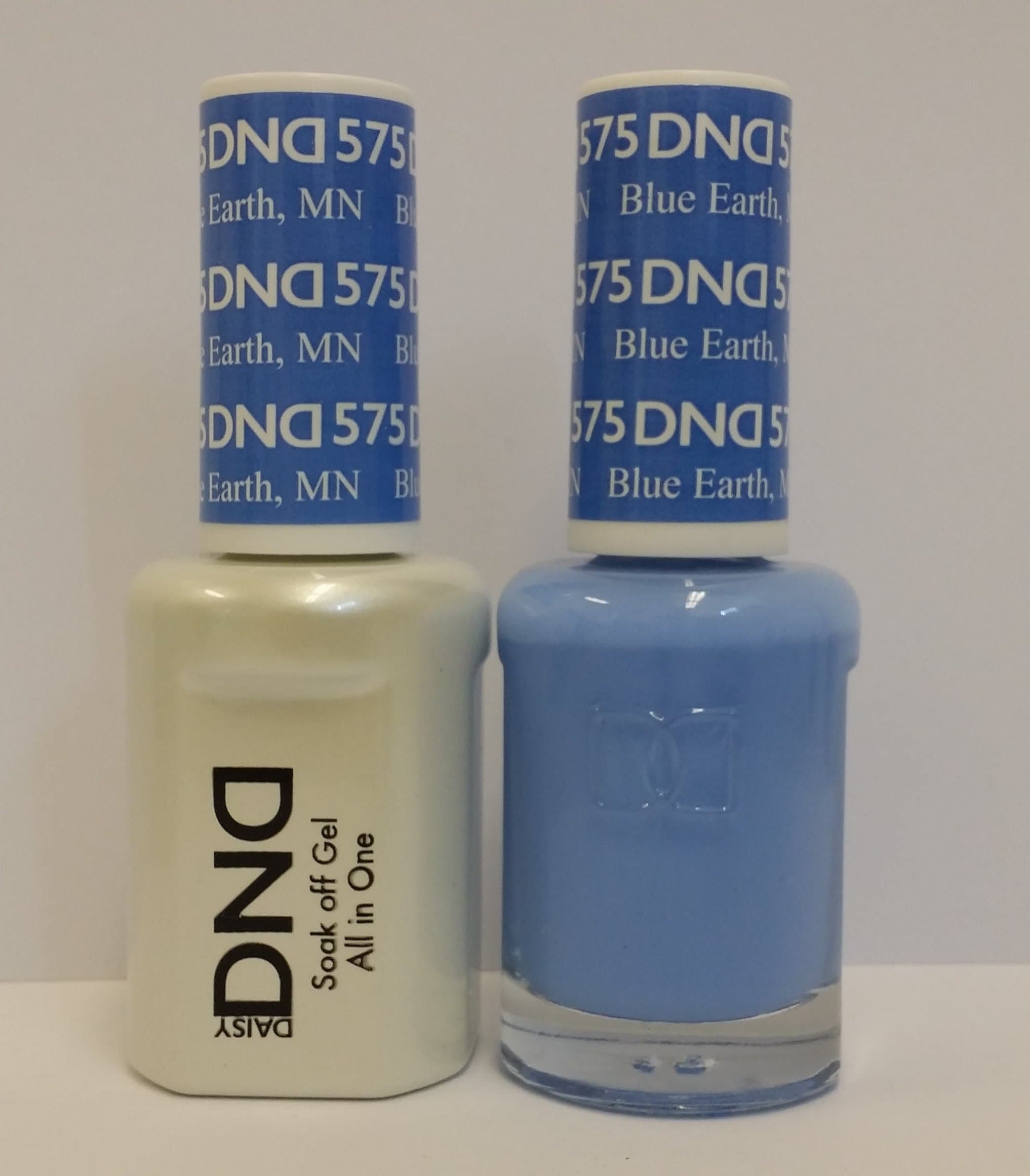 DND Daisy Duo Soak off Gel and Matching Nail Polish - 2016 Collection + Buy 2 colors get 1 FREE airbrush Stencil (575 - Blue Earth, MN)