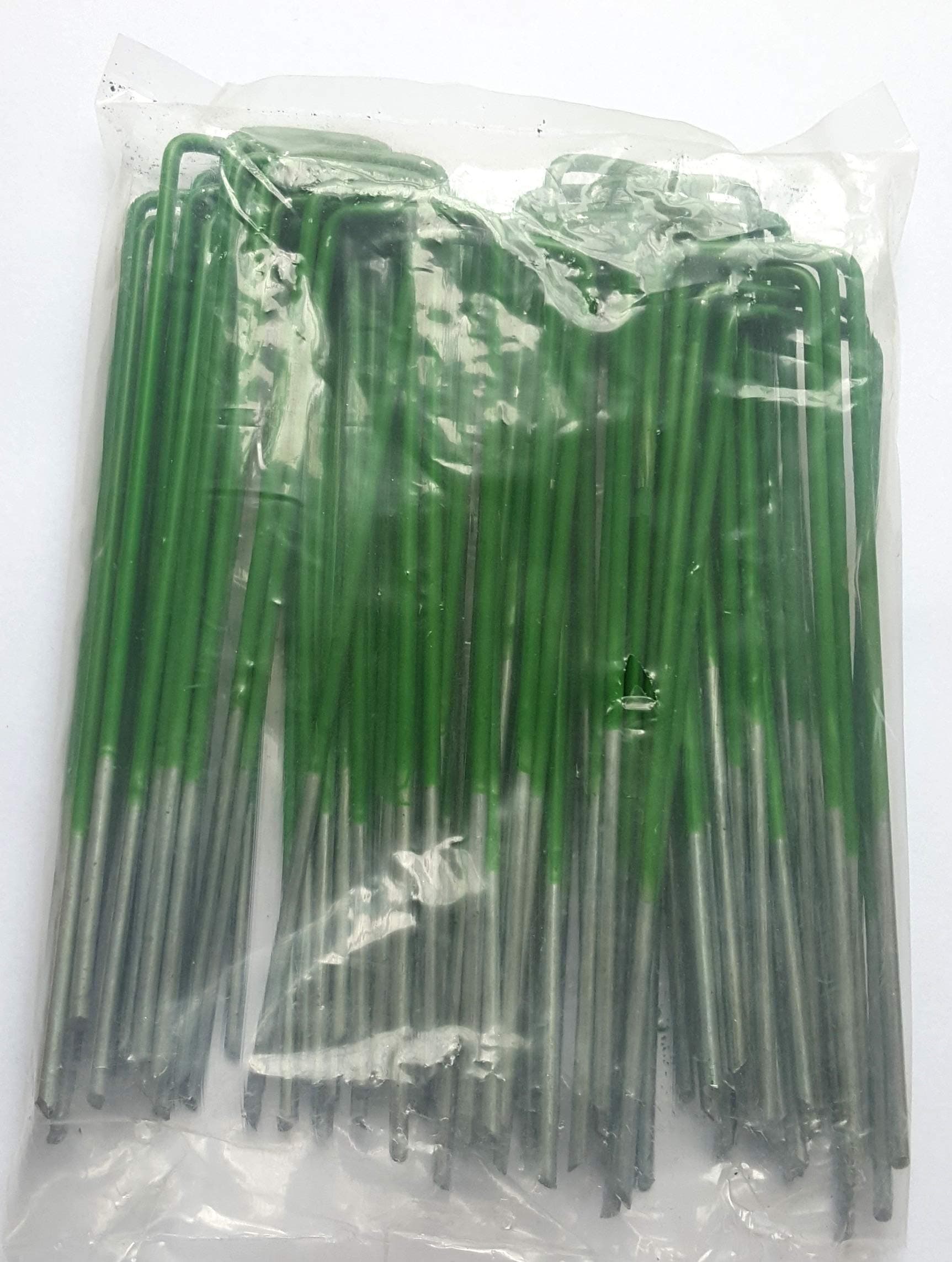 Floralcraft50 Pack Half Green Artificial Grass Lawn U Shaped Turf Pins with Bevelled Ends 150mm x 30mm x 3mm Strong Galvanised Steel Garden Pegs Staples (15cm x 3cm x 0.3cm)