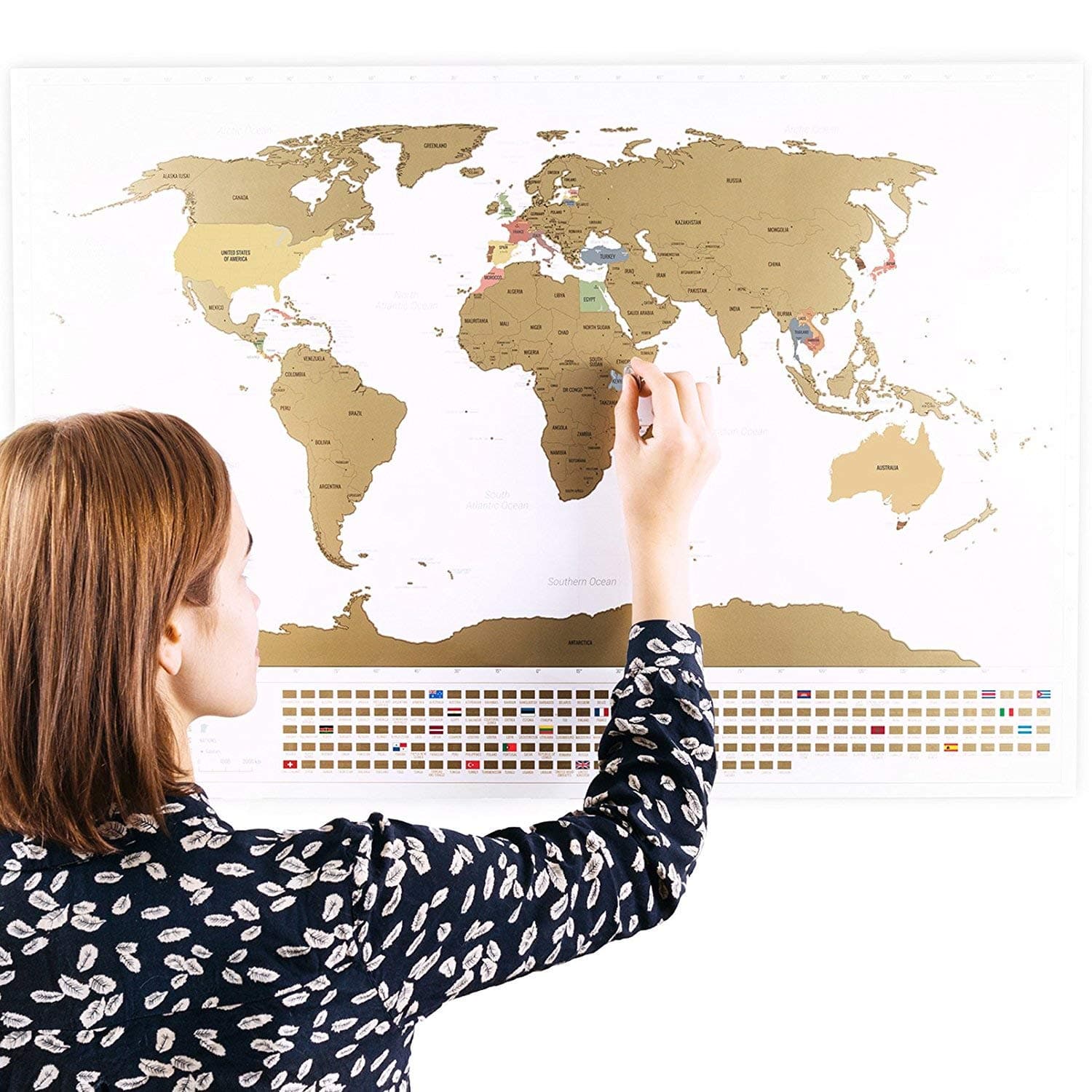 Scratchable World Map with Flags XXL + BONUS A4 Size Map of the UK! - Personalised Travel Tracker Poster - Remember and Share Your Adventures | Unique Design by ENNO VATTI (White | 84 x 58 cm)