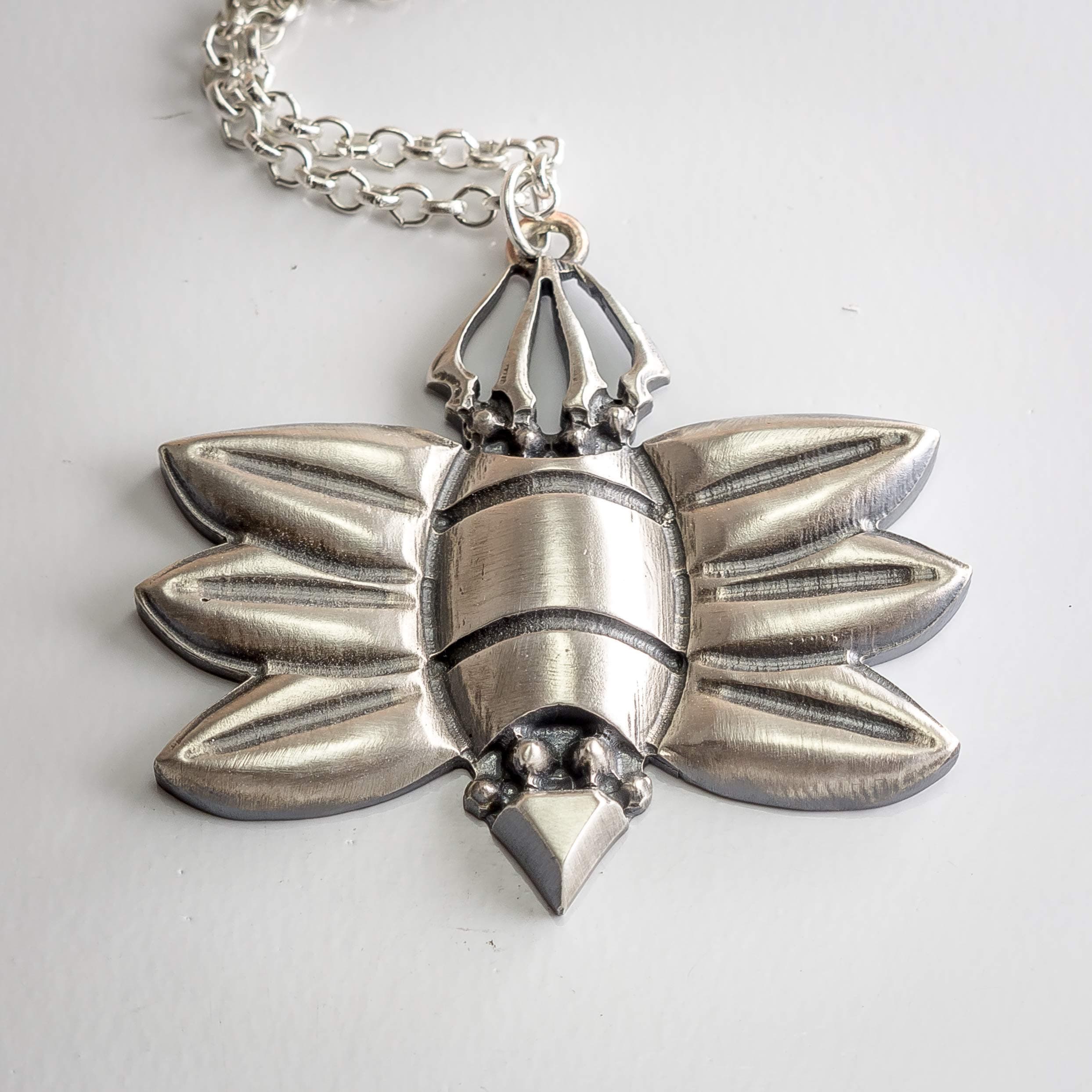 Hollow Knight Hallownest Seal silver pendant - video game cosplay jewelry - necklace