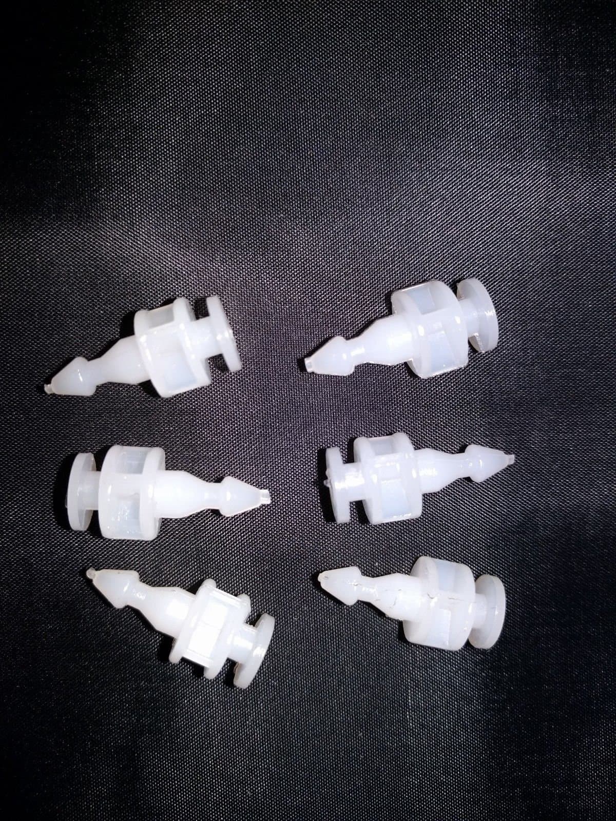 Swedish Car Parts Sprinter 2500 and 3500 Tail Light Mounting Kit: 6 Clips (Fits: Dodge, Freightliner and Mercedes Sprinters)