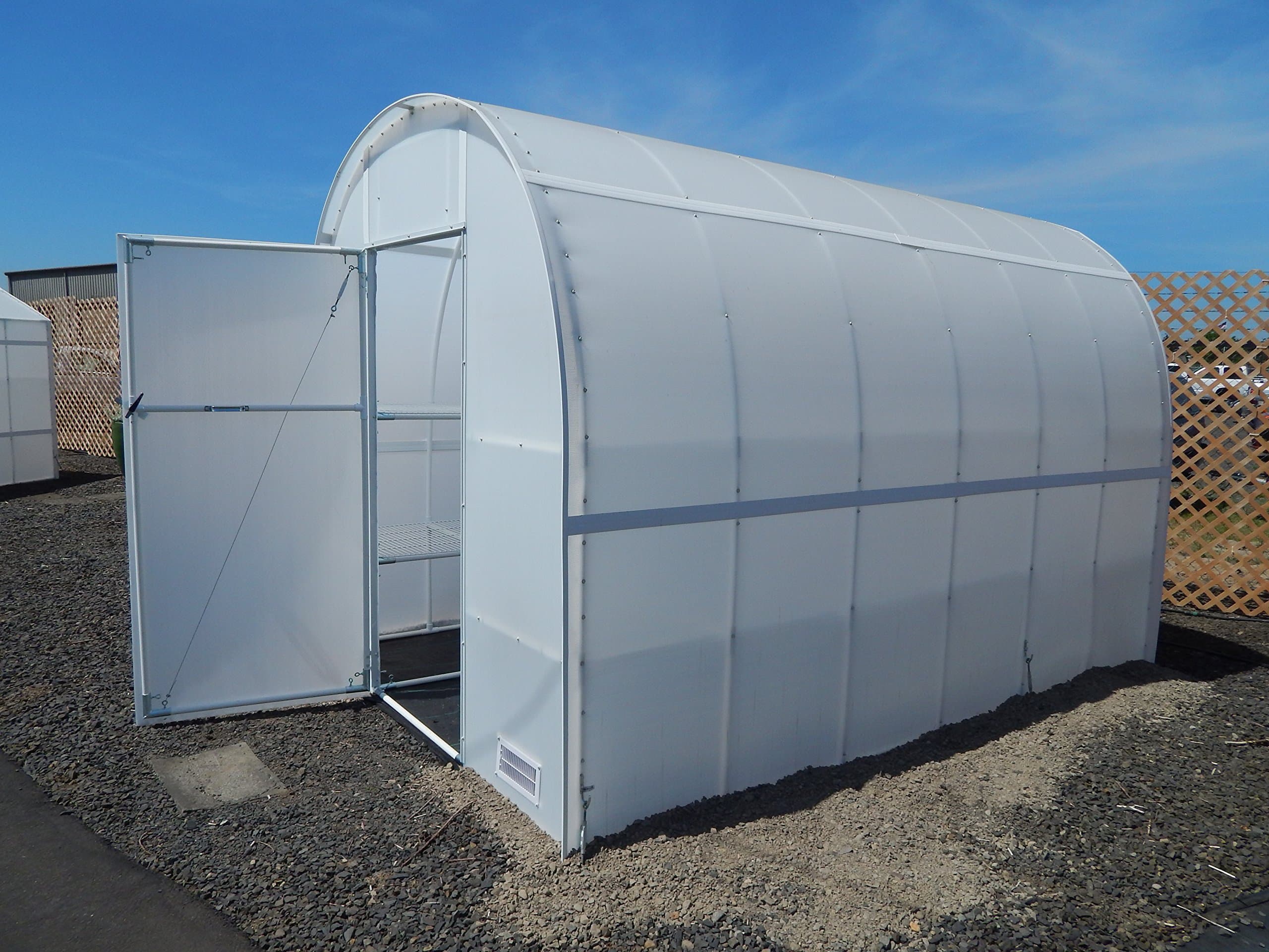 Gardeners Oasis Greenhouse 3.5MM Deluxe 8'x12'x8'